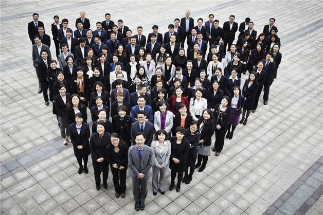 一張企業(yè)團(tuán)隊形象照如何體現(xiàn)團(tuán)隊成員間的角色關(guān)系？已回答