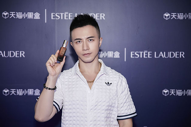 人像攝影中如何進(jìn)行利用服裝搭配來(lái)展現(xiàn)自身的效果呢？-已回答