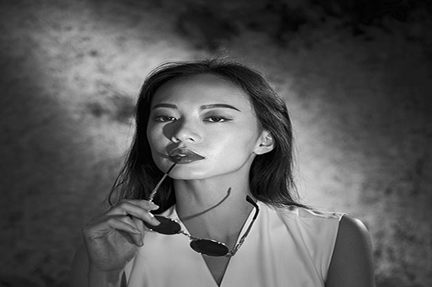 【重點(diǎn)】上海形象照拍攝進(jìn)行介紹女性拍攝形象照時(shí)該如何進(jìn)行展現(xiàn)魅力呢？